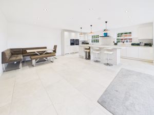 Dining Kitchen- click for photo gallery